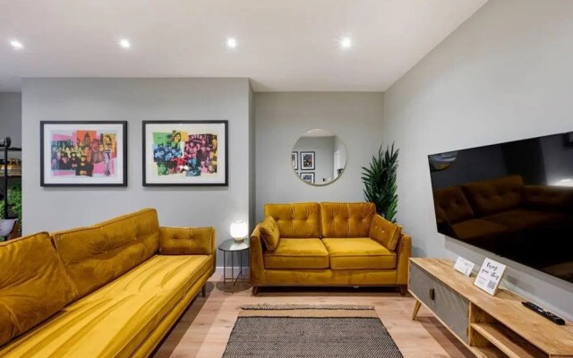 Host Apartments Catharine Quarters IV