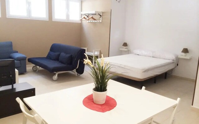 Holidays2Malaga Terrace Center Apartments