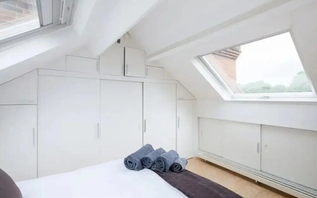 Knightsbridge Central 4th Floor Walk up- Penthouse