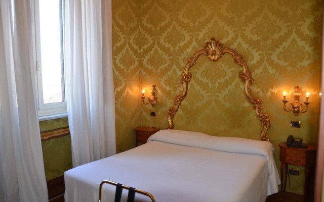 Des Epoques Hotel