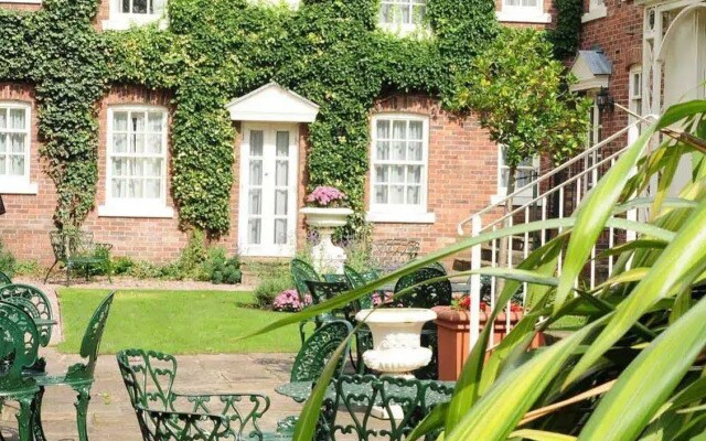 Etrop Grange Hotel