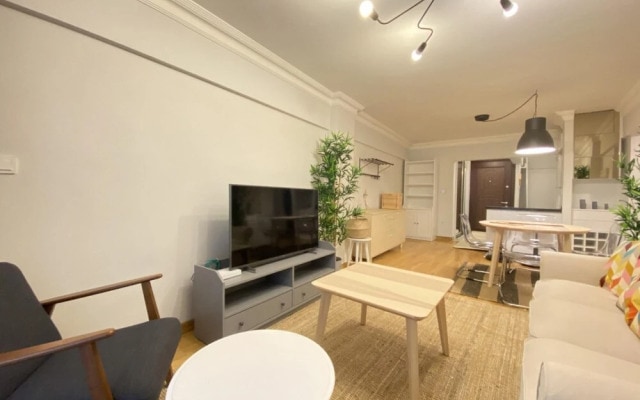 Charming and Central Flat with Balcony in Beyoglu