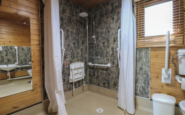 Cedar Lodge