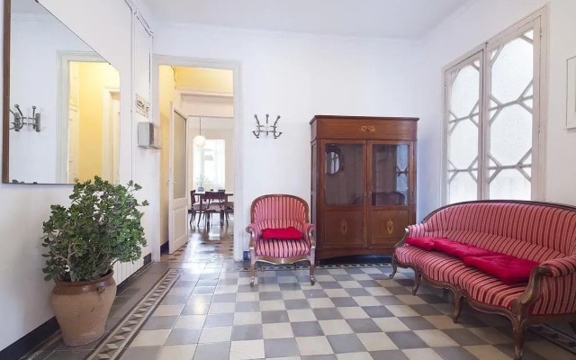 Centric Unique Bohemian 3 Bedroom Apartment - Hoa 42136