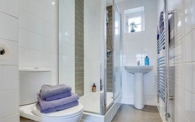 Quaint 1 Bedroom 1st Floor Flat