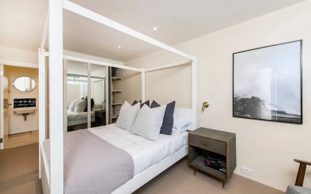 3-bed Mews House, Battersea