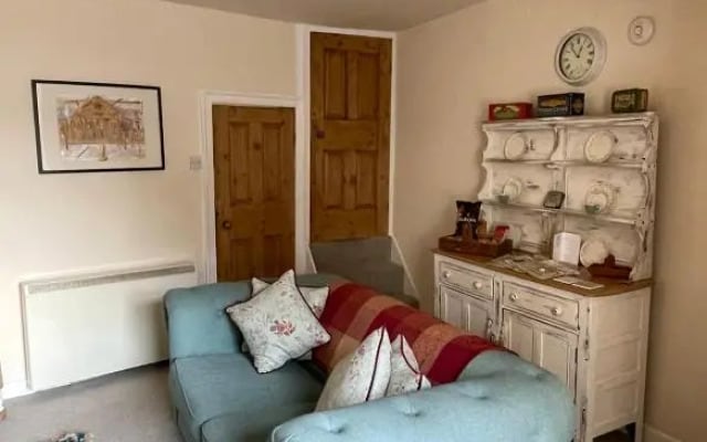 No.18 Holmfirth (Adults Only)