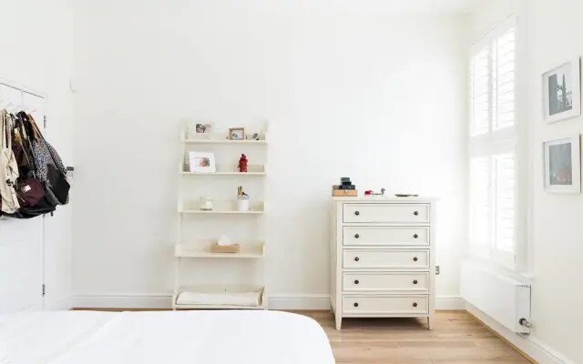 Spacious And Stylish 3BR Apartment Near Paddington.