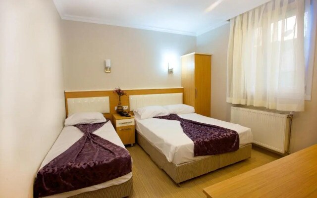 Hotel the Ferah