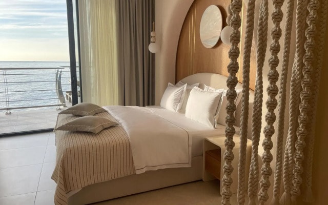 Sky Hotel (Скай)
