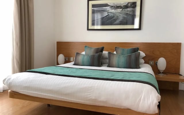 Gate House Apartments, TowerBridge