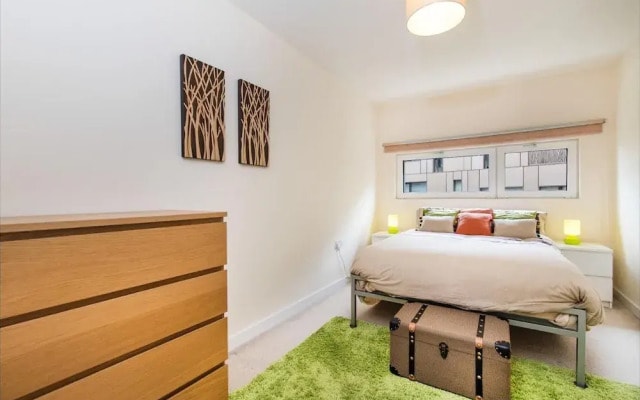 1-bed - Sleeps 2 - Near Victoria Coach Stn