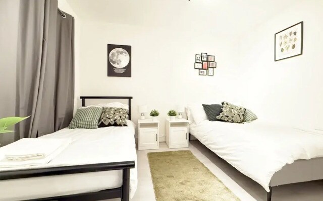 25min to Central - Zone 2 - Free Parking - Sleep 6