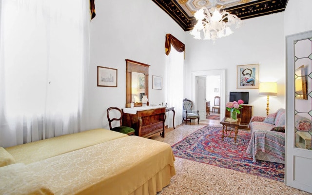 Testa - WR Apartments