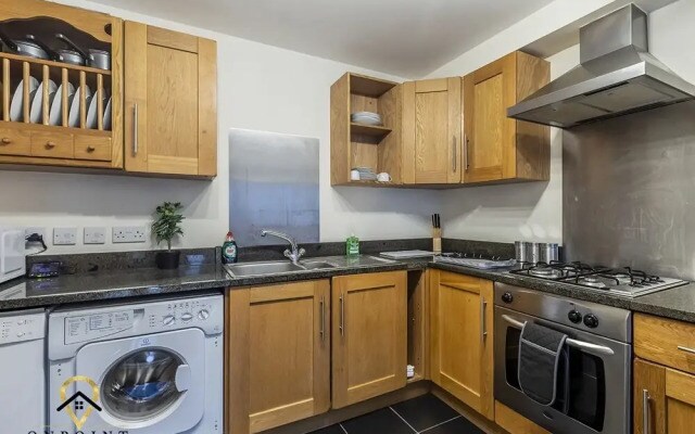 2 Bedroom Apartment in Superb Location