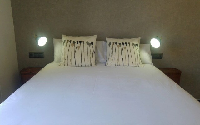 The Lights City Rooms