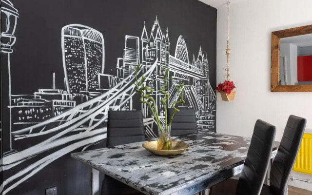 Tower Bridge Rainbow Suites