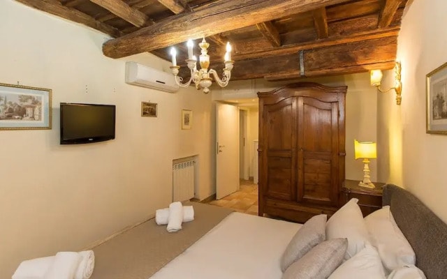 Rental in Rome Falegnami