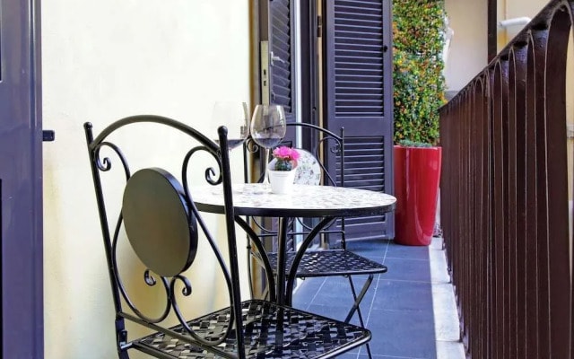 Domus Aurea Luxury Suites
