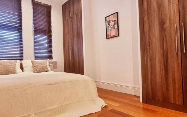 Elegant 2-bed Victorian Flat