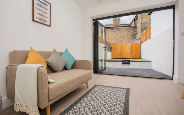 Two Bedroom Flat in London
