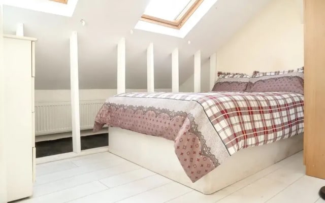 Coronation Road - Deluxe En Suite Room