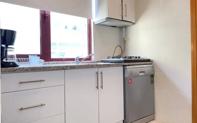 Central Flat with Balcony and Terrace in Sisli