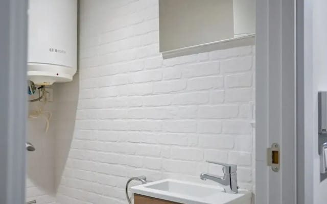 M Sen1692 Amplio Apartamento con Balc n en Calle