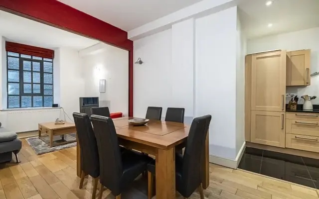 Shelton Apartment, London