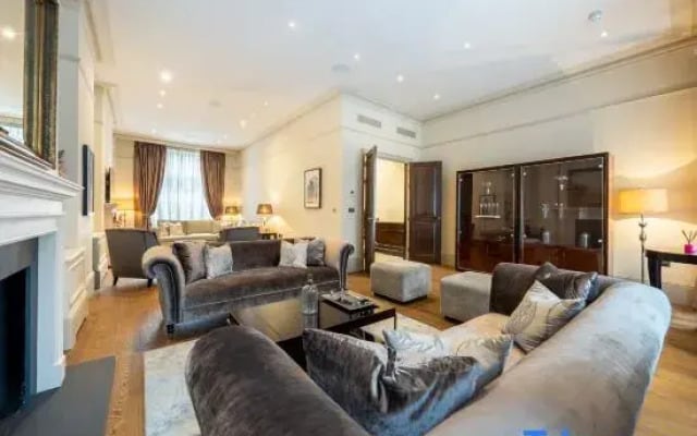 Royal Mayfair Villa