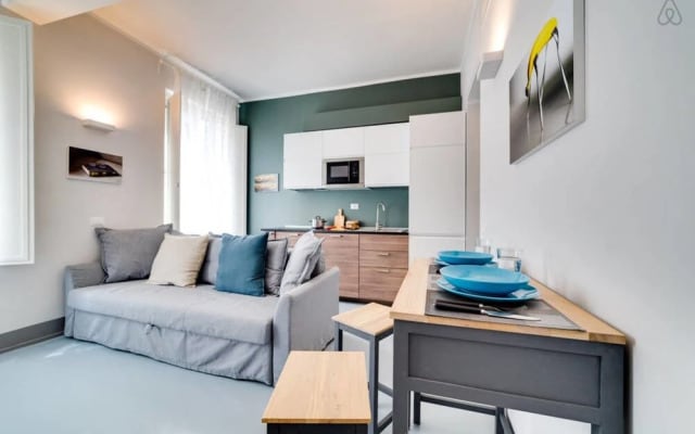 Stylish 1 Bed Flat Very Close to Colosseum