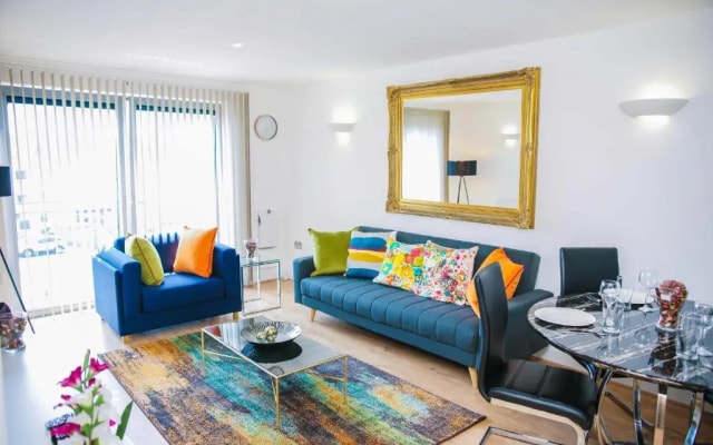Riverside 2 Bed Apartment
