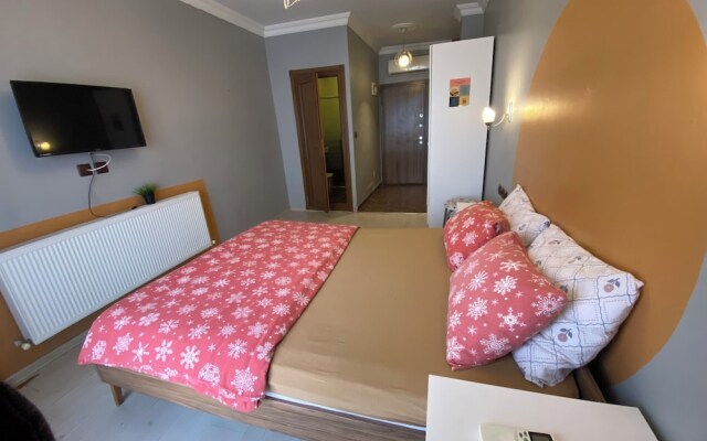 Omar Suite 360