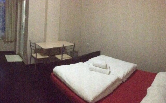 Rengarenk Hostel & Pension