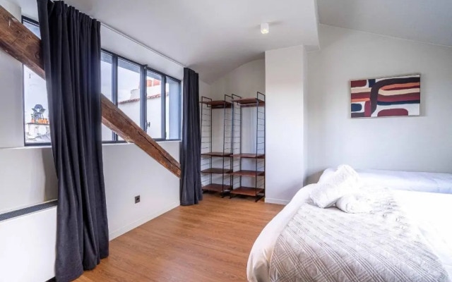 135 - Urban Five Star Apartment in Center of Paris