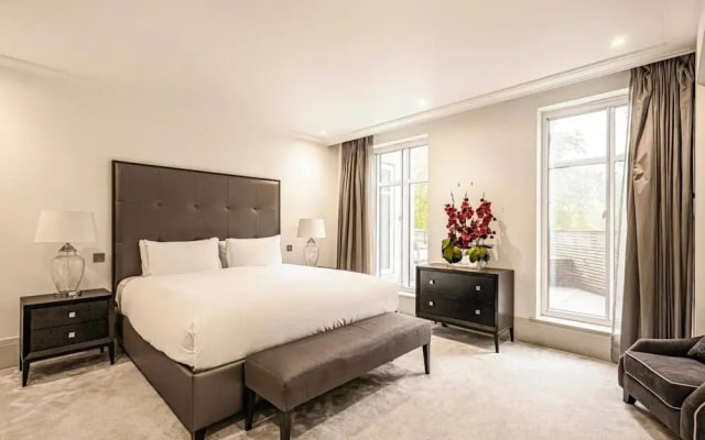 Large Mayfair Home Huge Terrace Concierge