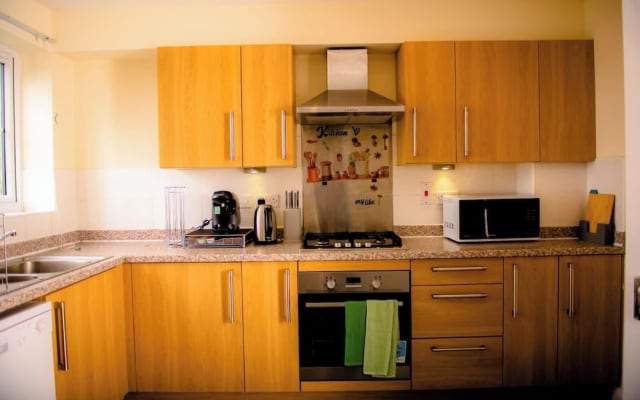 House - Sleeps 7 - Parking - 10min Drive to Centre