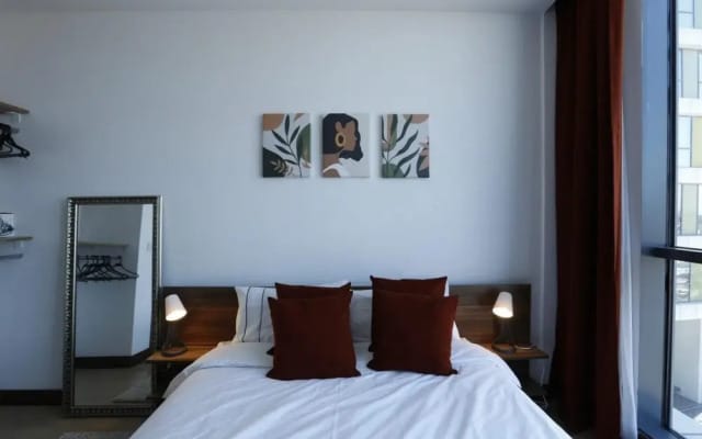 Lovely and Central Flat with City View in Atasehir