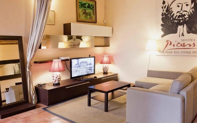 Rental In Rome Arenula Apartment