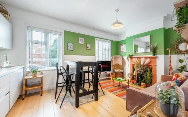 Claremont Apartment B - London