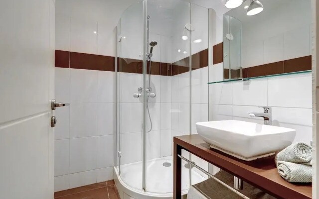 Modern Paris 2BR near Montparnasse