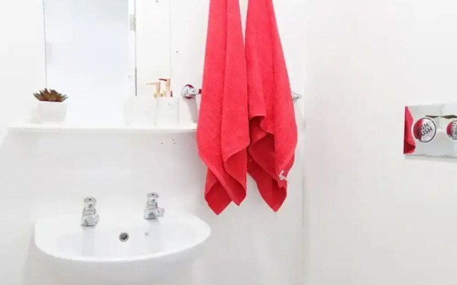 Student Only Luxury Apartment at Islington Near Emirates Stadium