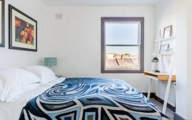 Stylish Fulham 2bed loft flat, 5 min from tube