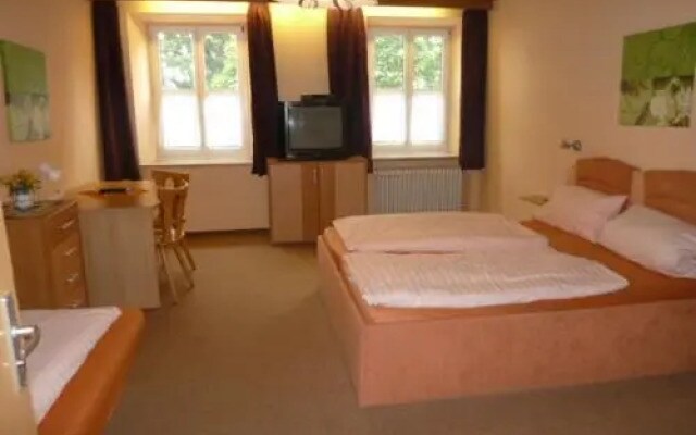 Garni-Hotel zur Post
