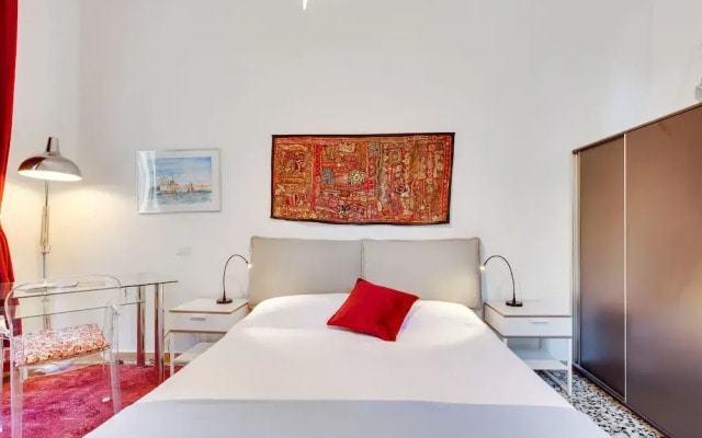 Cozy Apartment with Garden in Dorsoduro
