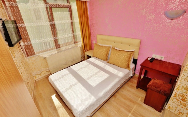 Camelot Apartment