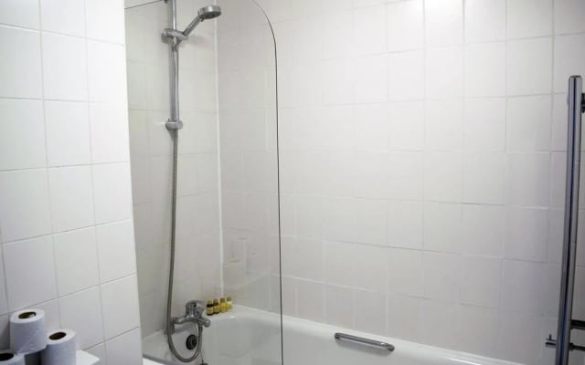 2BR Home Near Trendy Shoreditch, 6 Guests!