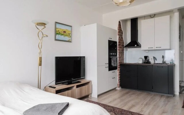 Renovated Top Floor Studio in Kallio