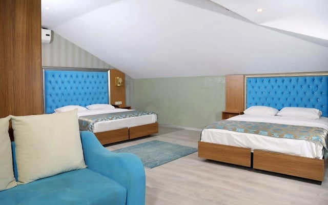 Grand Palace Hotel