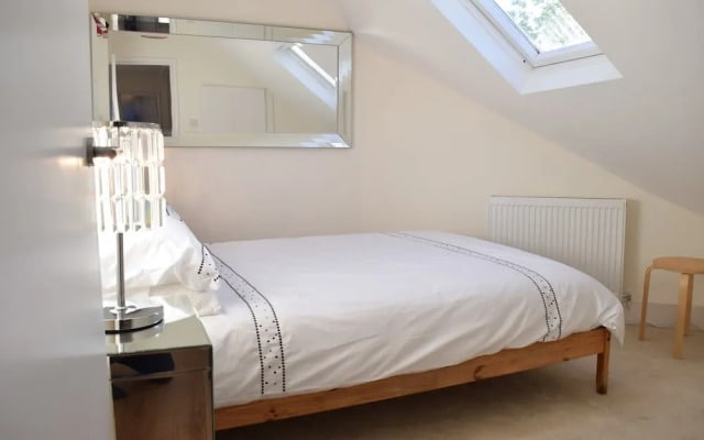 Spacious 1 Bedroom Apartment With Outdoor Terrace